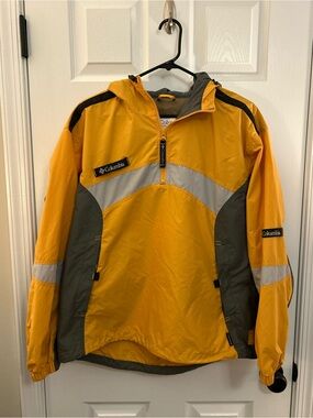 Columbia Packable Pullover Windbreaker Jacket Women’s L Yellow Hooded